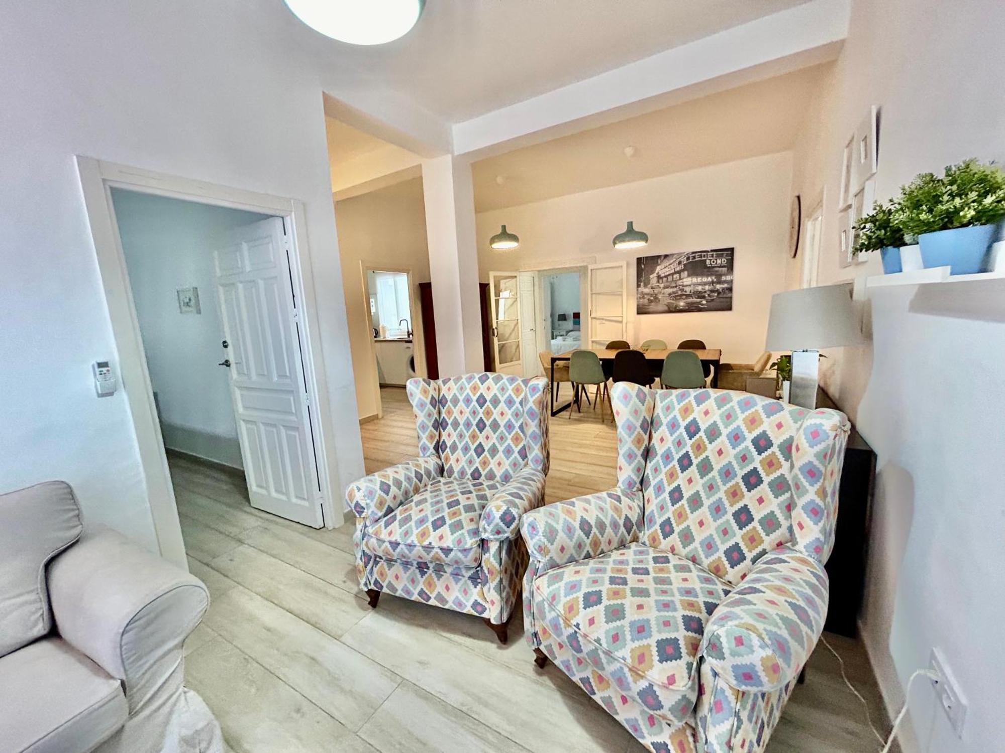 Acogedor Apt 8Pax 4Bdr 2Bth- Cozyhomesevilla2 Exteriör bild