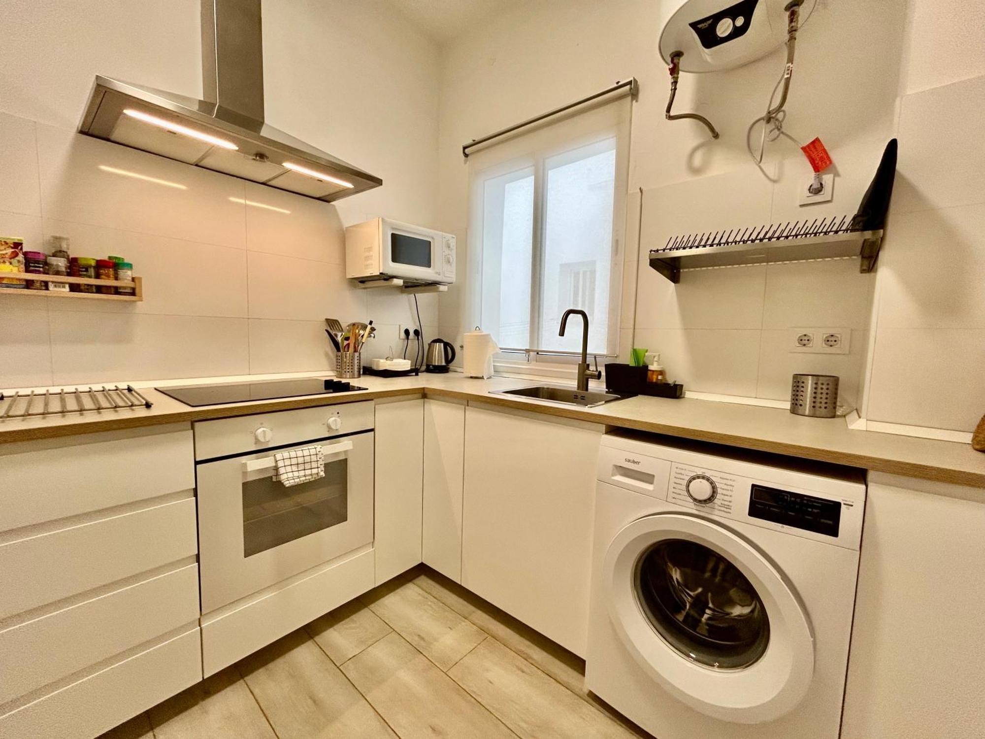 Acogedor Apt 8Pax 4Bdr 2Bth- Cozyhomesevilla2 Exteriör bild