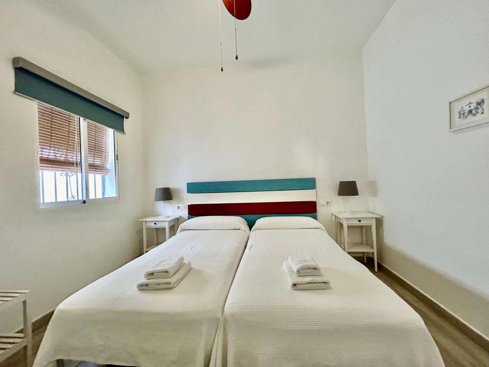 Acogedor Apt 8Pax 4Bdr 2Bth- Cozyhomesevilla2 Exteriör bild