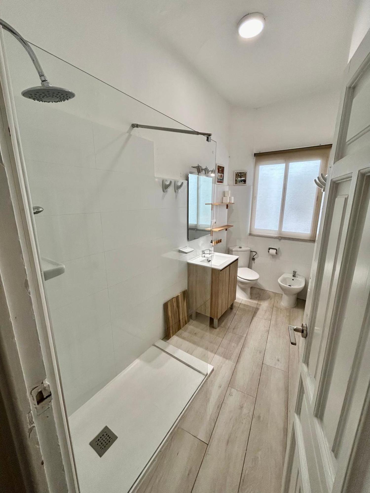 Acogedor Apt 8Pax 4Bdr 2Bth- Cozyhomesevilla2 Exteriör bild
