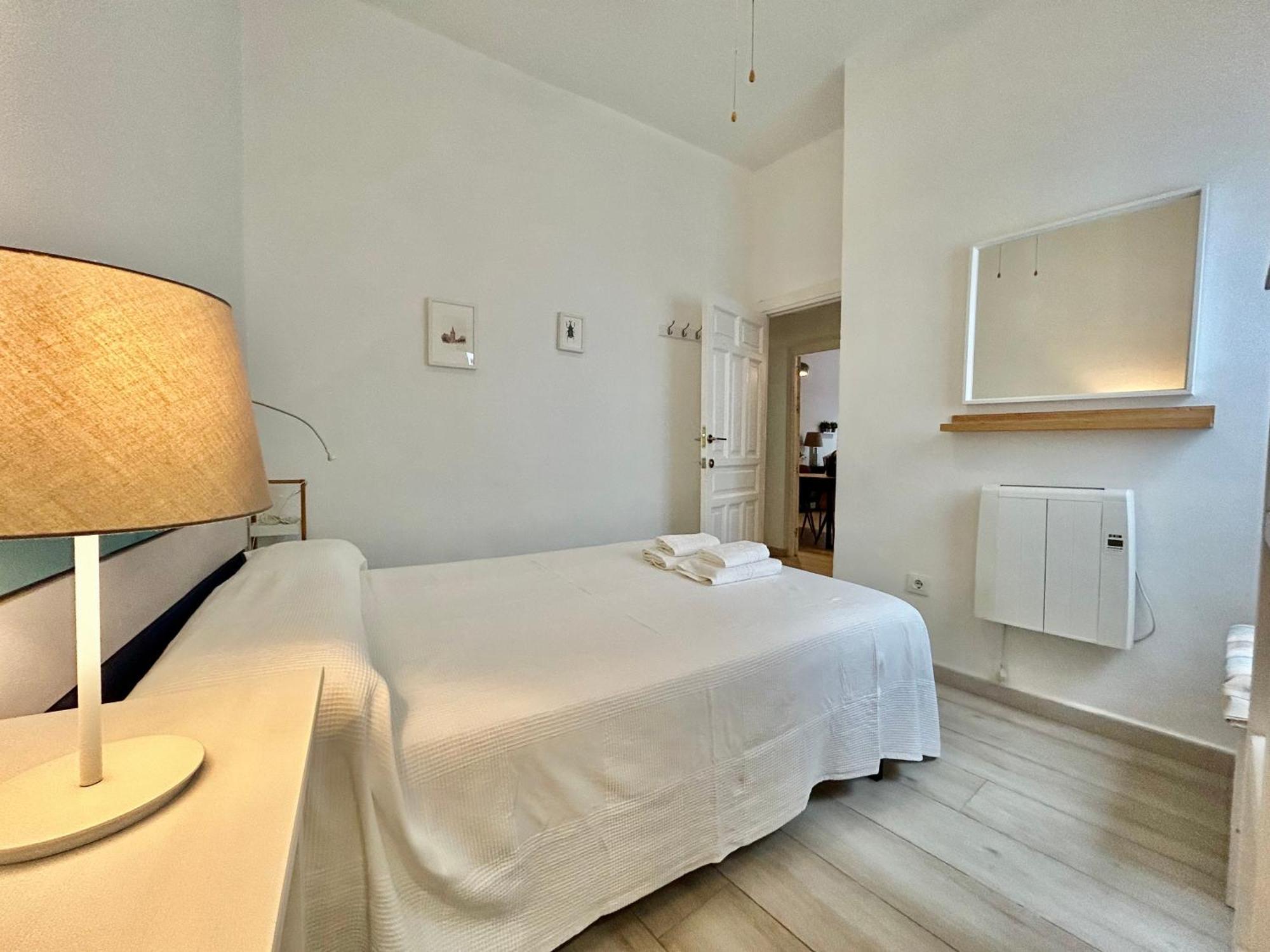 Acogedor Apt 8Pax 4Bdr 2Bth- Cozyhomesevilla2 Exteriör bild