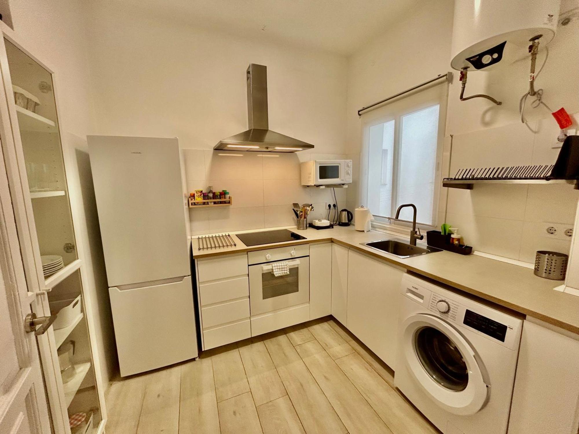 Acogedor Apt 8Pax 4Bdr 2Bth- Cozyhomesevilla2 Exteriör bild