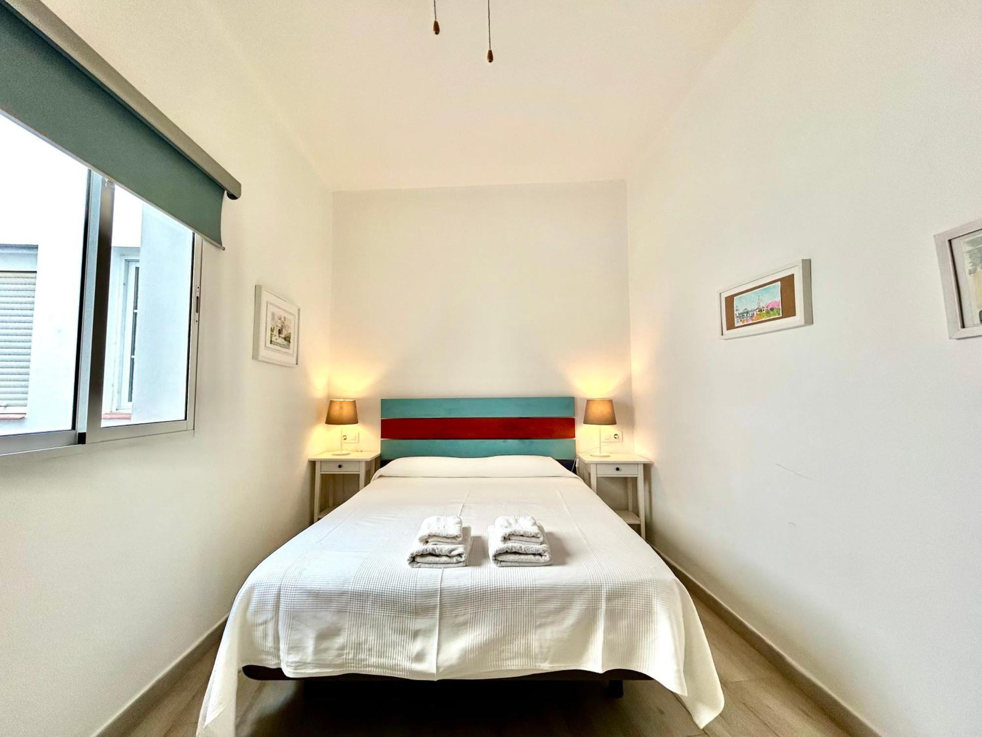Acogedor Apt 8Pax 4Bdr 2Bth- Cozyhomesevilla2 Exteriör bild