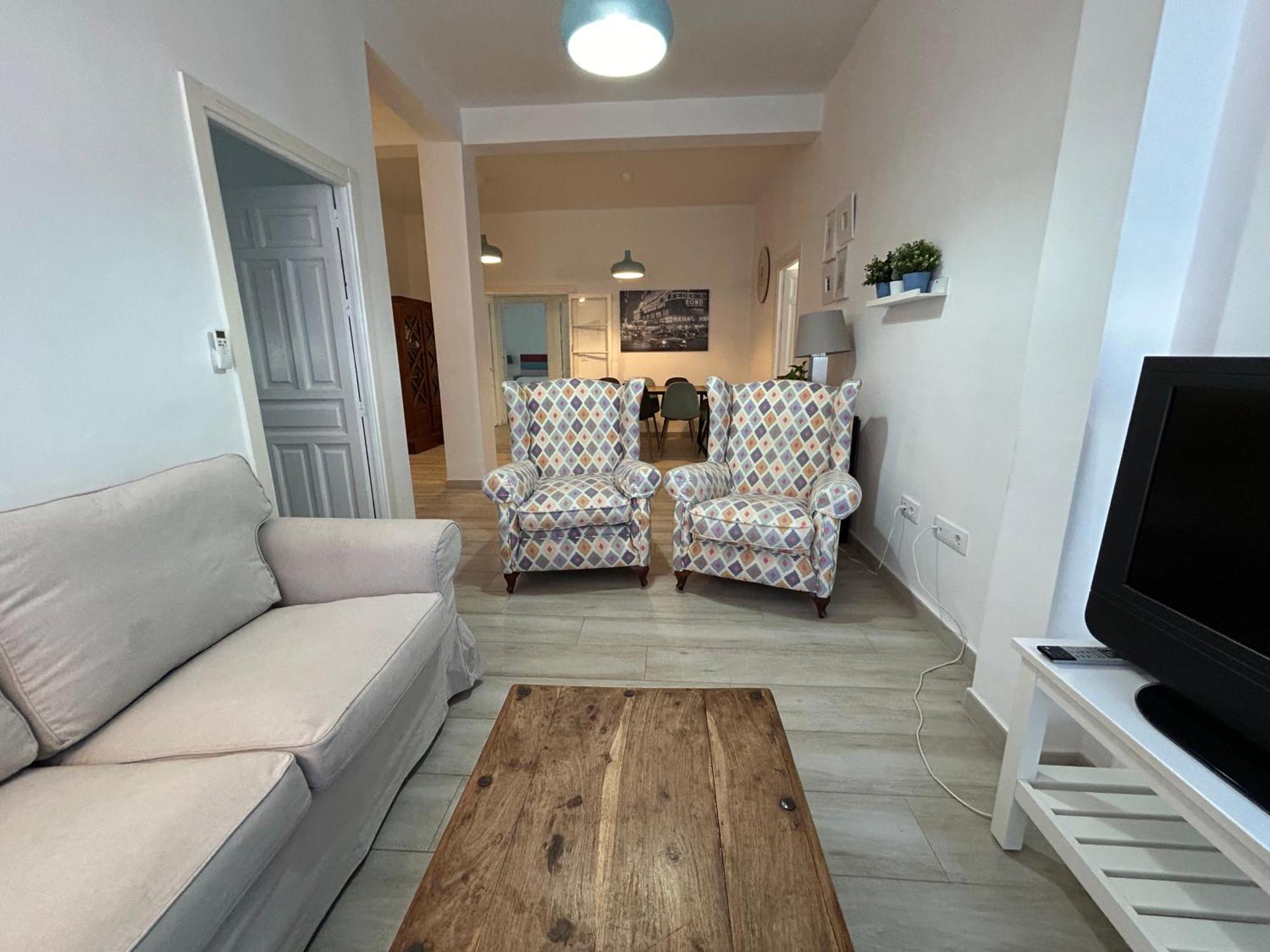 Acogedor Apt 8Pax 4Bdr 2Bth- Cozyhomesevilla2 Exteriör bild